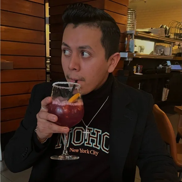 Hi I’m Ed. - Picture 2 of 7